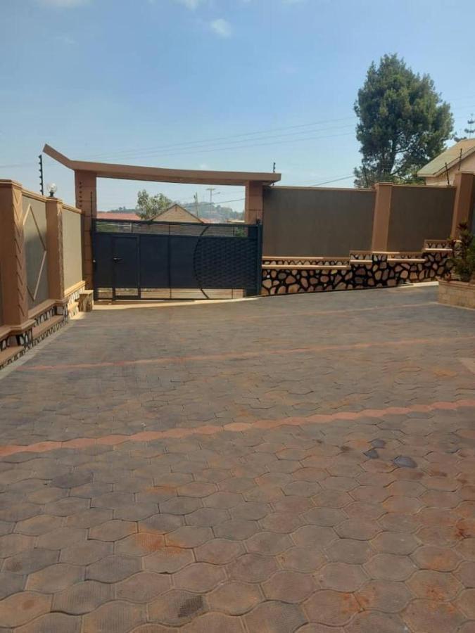 Precious Bahai Nest 1Bdr Wifi Netflix Kampala Exterior foto