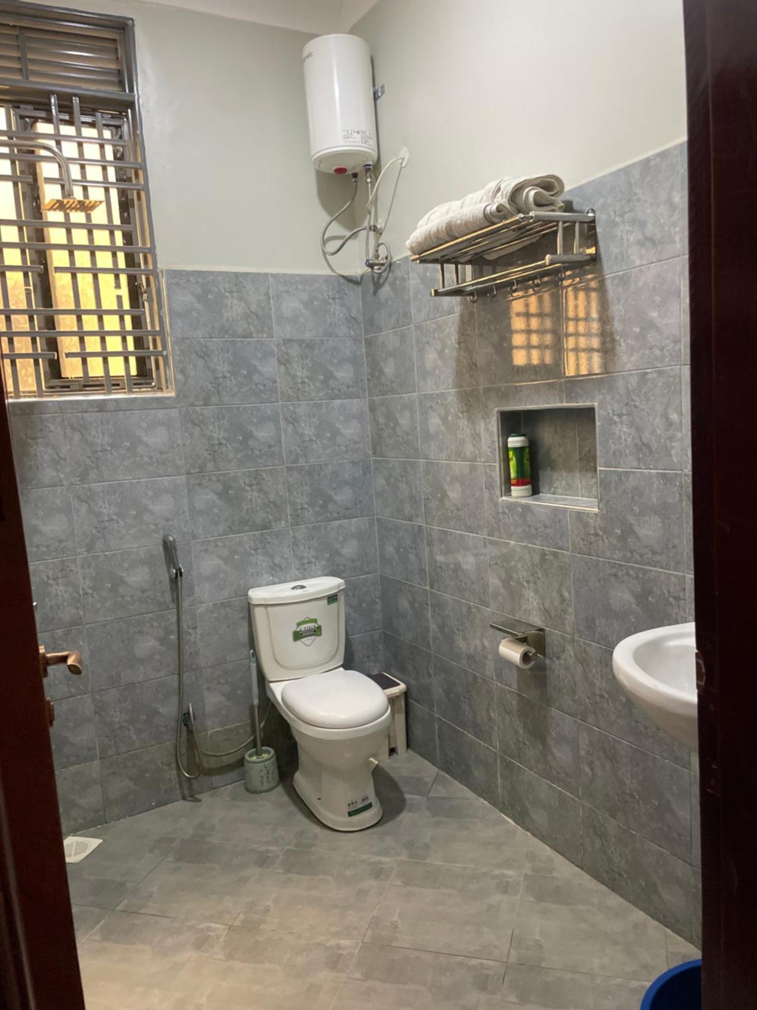 Precious Bahai Nest 1Bdr Wifi Netflix Kampala Exterior foto